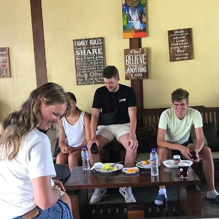 A-Manta Homestay Labuan Bajo Esterno foto