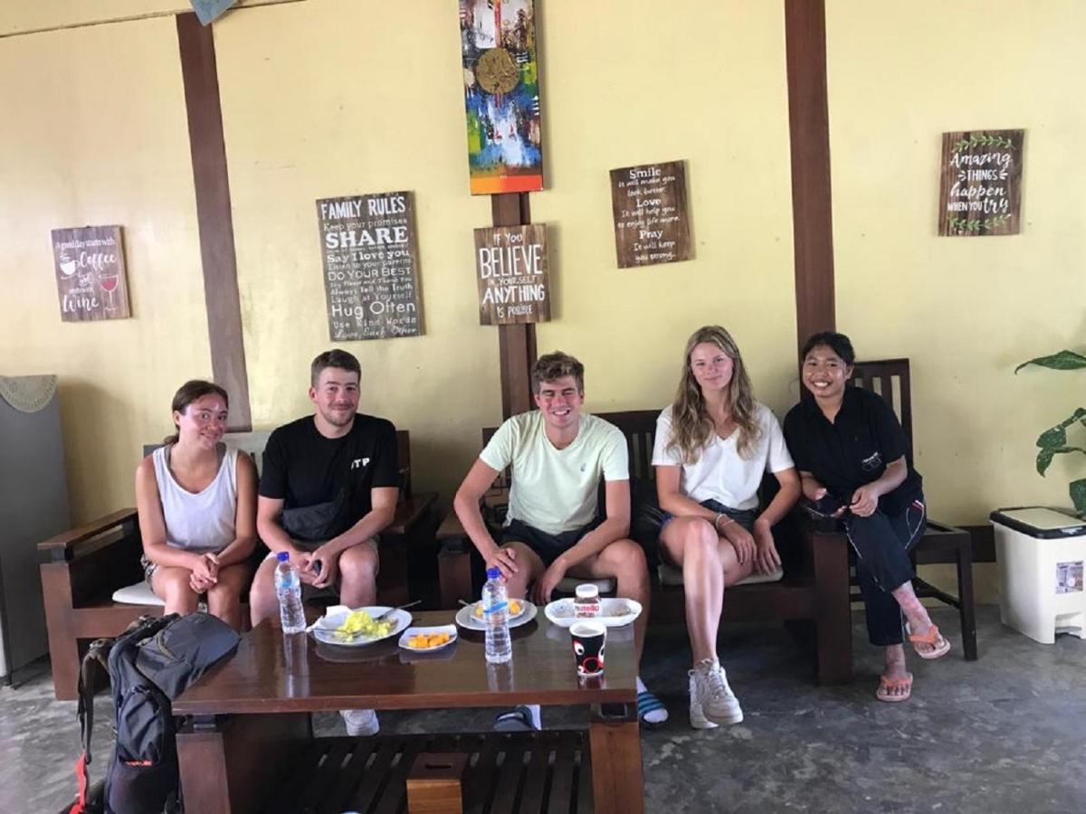 A-Manta Homestay Labuan Bajo Esterno foto