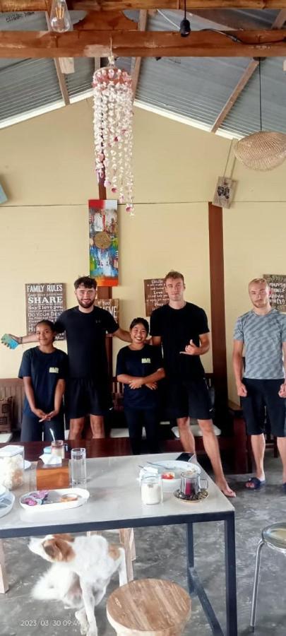 A-Manta Homestay Labuan Bajo Esterno foto